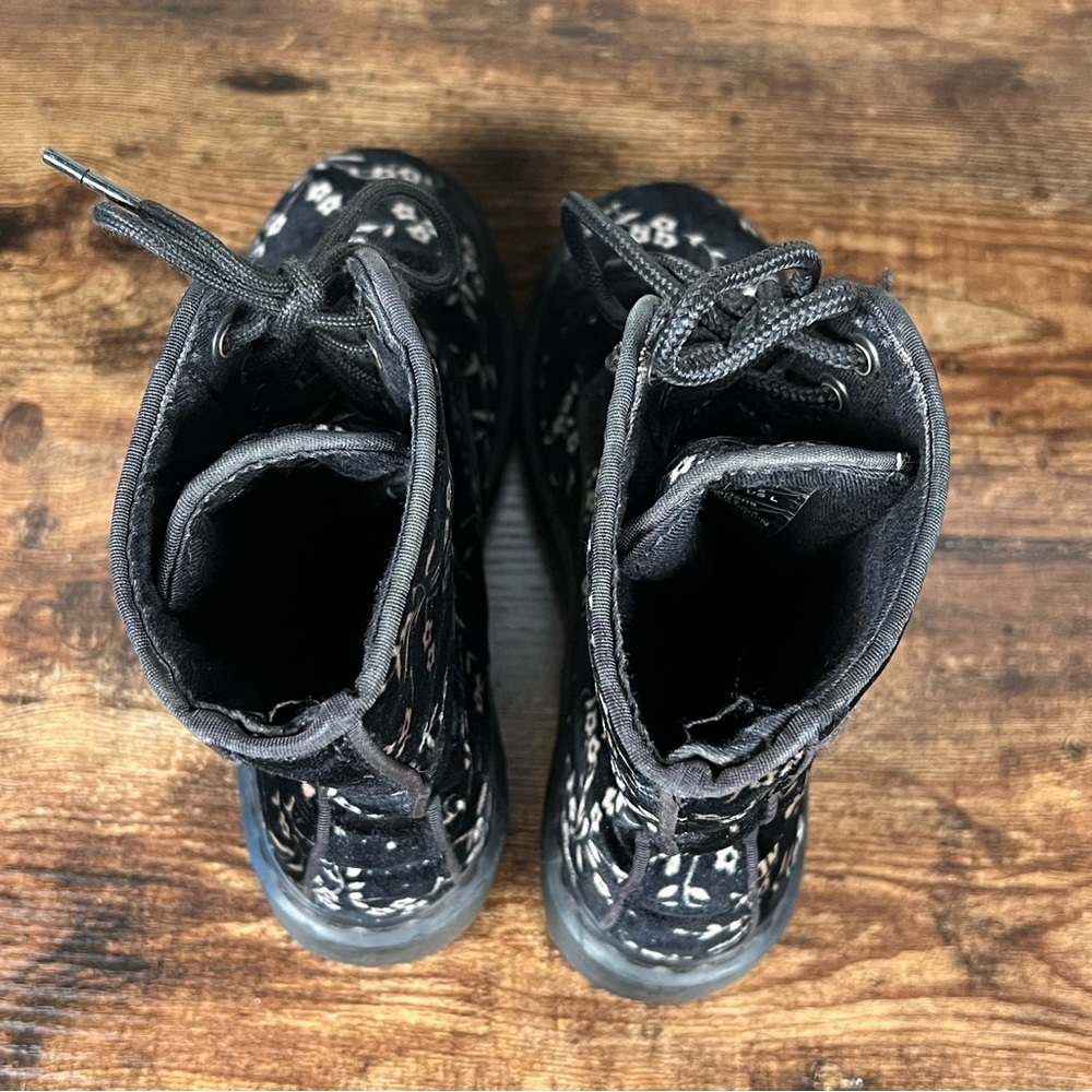 Dr Martens Avery Black Soft Crushed Velvet Floral‎ Vintage Boots women's 6 - Picture 5 of 12